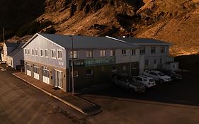 Vik Troell Hotel By Troll